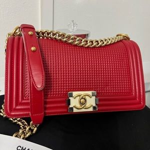 🎁SOLD -Gorgeous  Chanel Lambskin Embossed Small Cube Boy Flap Red
